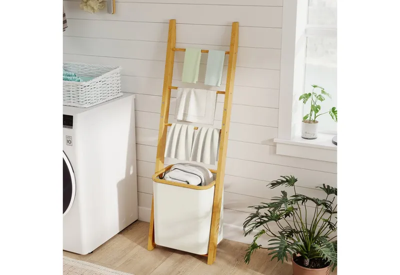HOMCOM HOMCOM Badregal Handtuchhalter Handtuchständer mit 48L-Wäschekorb, Handtuchleiter, 2-in-1 Badezimmerregal 1-tlg., aus Bambus für Wohnzimmer, Badezimmer, Cremeweiß, 43 x 35 x 133 cm, Weiß, – Produktbild 1 von 5