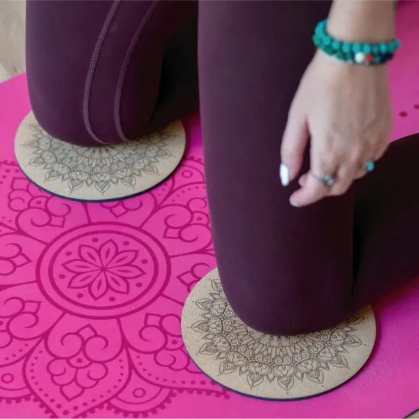 Divasya Divasya Kniepads Yoga (2er-Set) aus 100% Naturkautschuk und Kork, Natural, – Produktbild 2 von 8