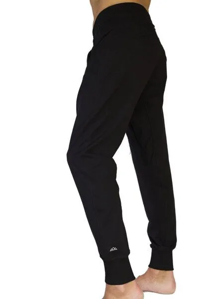 M23 M23 Herren Jogginghose aus Bio-Baumwolle, Modell "Clint", Schwarz, – Produktbild 4 von 5