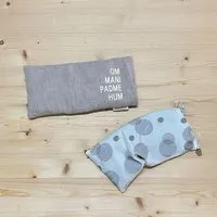 Kumanu von Natur aus gut Kumanu - von Natur aus gut Getreide-Augenkissen | 25x12cm | mit oder ohne Lavendelduft – Produktbild 1 von 1