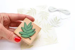 STUDIO KARAMELO STUDIO KARAMELO STEMPEL ESCHE BLATT – Produktbild 1 von 1