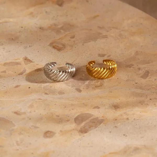 ELEKTROPULLI Größenvariabler Boho Line Ring ca. Ø 18 - 20mm von Elektropulli, Gold, – Produktbild 4 von 4