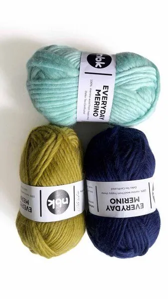 PANAPUFA PANAPUFA Merino-Seidengarn Wolle, Navy marine blau, – Produktbild 2 von 2