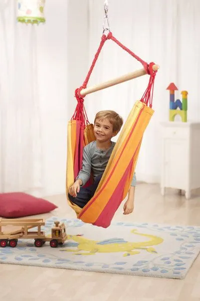 HängemattenGlück HängemattenGlück Anjo, Hängesitz für Kinder aus Bio-Baumwolle, Rubinrot, – Produktbild 3 von 4