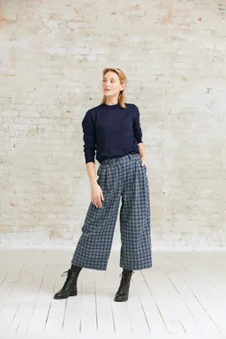 Jyoti - Fair Works Jyoti - Fair Works Damen vegan Culotte AWAsi Karos Dunkelblau – Produktbild 1 von 1