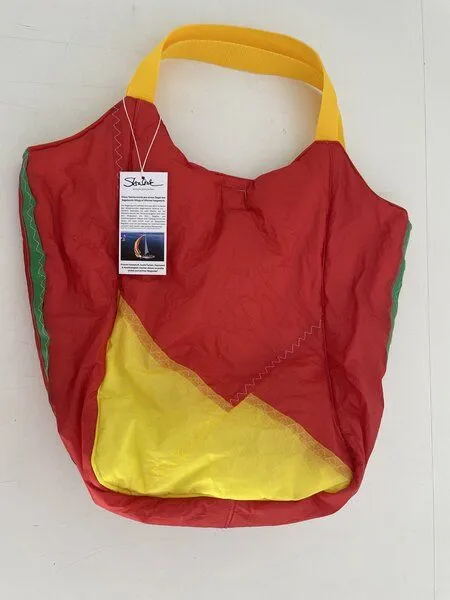 Skrabak Skrabak Upcycling-Tasche aus Segeltuch, Rot-gelb, – Produktbild 1 von 4