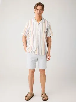 KnowledgeCotton Apparel KnowledgeCotton Apparel Twill-Shorts CHUCK regular aus Bio-Baumwolle – Produktbild 1 von 1