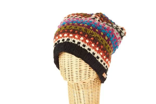 short'n'pietz short'n'pietz Schurwollmütze bunt, handgestrickt, Schwarz grün lila türkis, – Produktbild 1 von 1