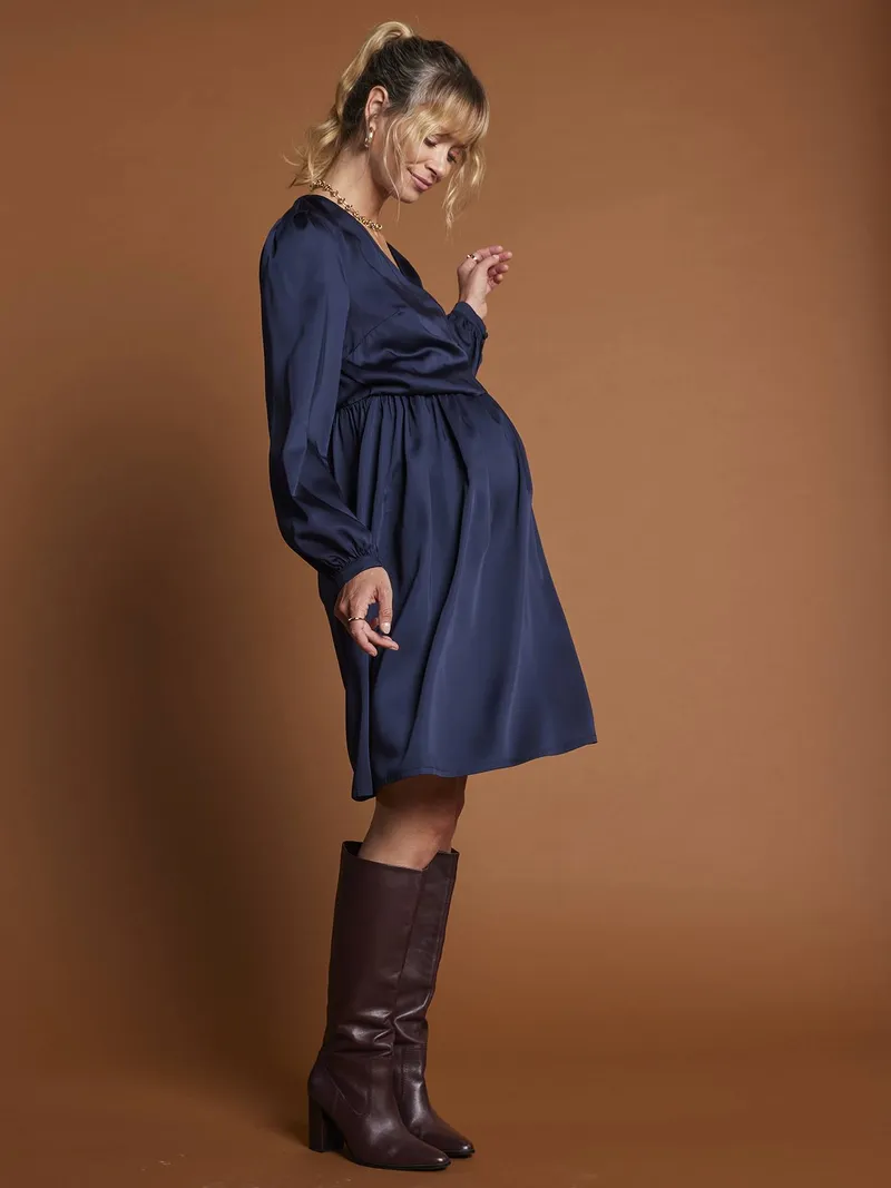 Envie De Fraise Fließendes Wickelkleid für Schwangerschaft und Stillzeit ENVIE DE FRAISE, Marine, – Produktbild 2 von 4