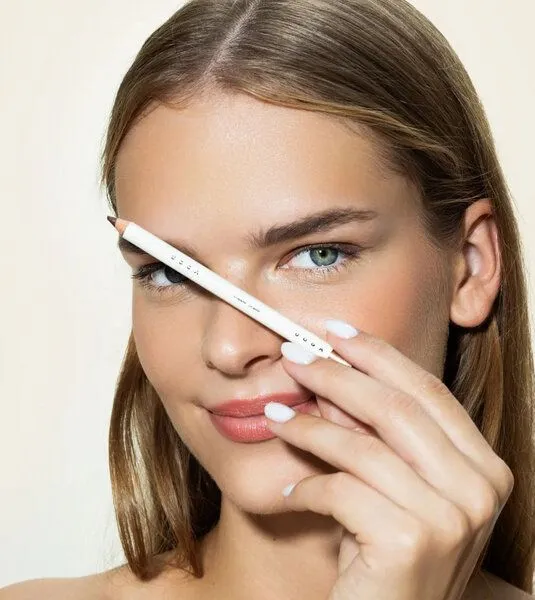 Uoga Uoga Uoga Uoga Eyeliner Pencil vegan, 852 copper - zartes kupfer, – Produktbild 3 von 3