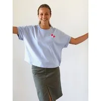 Kultgut Kultgut Artdesign Biofair - Oversize Shirt/ Little Strawberrys, Flieder, – Produktbild 1 von 1