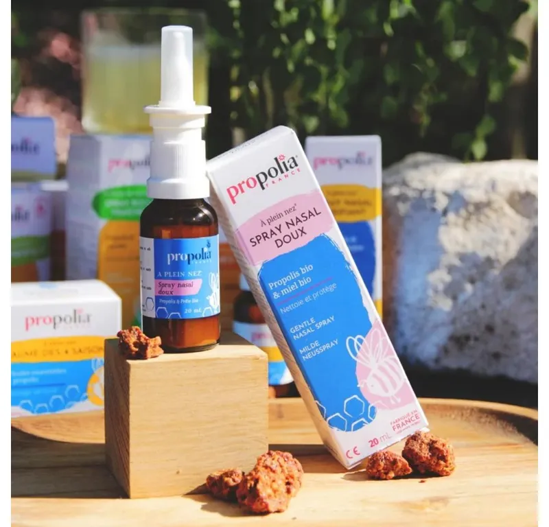 Propolia Propolia Nasendusche Nasenspray mit Propolis - Natürliches Bio Nasenspray für Nasenhygiene, 1-tlg., Natürliches Nasenspray - Propolis Nasenpflege für freie Atemwege – Produktbild 2 von 3