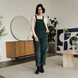 NORDLICHT NORDLICHT Cord Latzhose Liv aus 100% Bio-Baumwolle – Produktbild 1 von 1