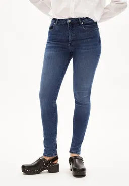 ARMEDANGELS ARMEDANGELS TILLAA - Damen Jeans Skinny Leg Mid Waist Bio-Baumwoll Mix X-Stretch – Produktbild 1 von 1