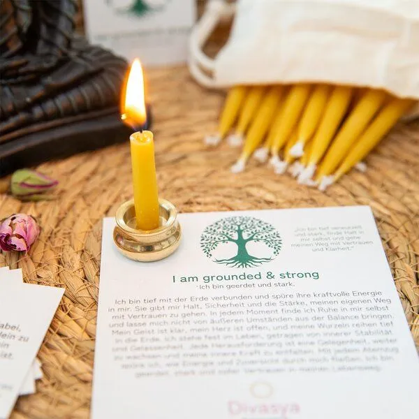 Divasya Divasya Geschenkset | 20-Minuten-Kerzen für Meditation & Achtsamkeit | I am grounded & strong – Produktbild 3 von 4