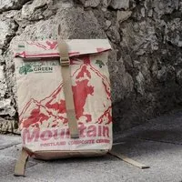 REFISHED fair fashion REFISHED fair fashion Rucksack 'BACKPACK' - upcycelte Zementsäcke, #cement beige-grün-rot, – Produktbild 1 von 2