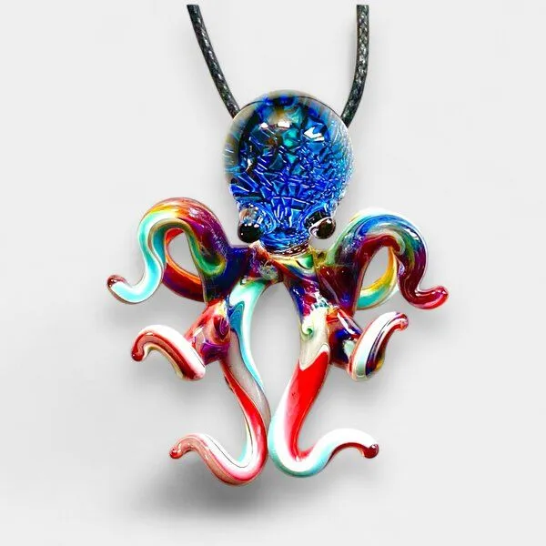 Der Lindwurm Der Lindwurm Kette mit Glasanhänger in Tierform, Blau, – Produktbild 3 von 5
