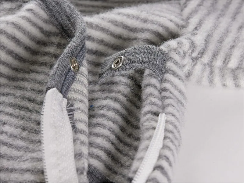 Lilano Lilano Schlafsack Baby Bio-Merinowolle Frottee-Plüsch grau-natur Gr.62/68, Natur, grau, – Produktbild 2 von 2