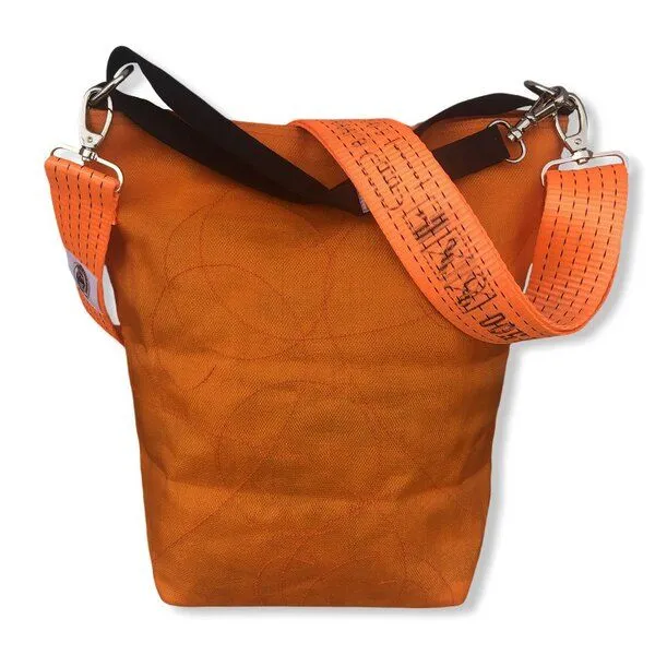 Beadbags Beadbags Schultertasche NET3TJ reused Moskitonetz mit Hochseehafengurt, Orange, – Produktbild 1 von 4