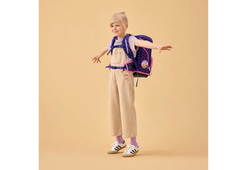 Ergobag Ergobag Schulranzen Schulranzen-Set CUBO LIGHT PerlentauchBär 5-teilig, 25/26 (5-teilig), Superleicht, Hugging-Rückensystem, für kleine/schmale Kinder, Lila, – Produktbild 2 von 3