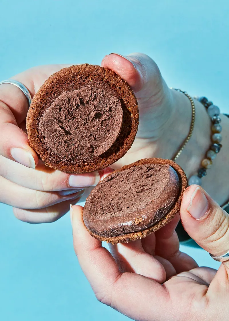 KoRo Hafer-Doppelkeks mit dunkler Schokofüllung 180 g – Produktbild 5 von 5