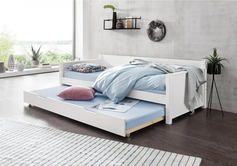 OTTO home Daybett "TIPO " zertifiziertes Massivholz, Gästebett, platzsparend, Option für 2. Schlafgelegenheit, Weiß, – Produktbild 1 von 5