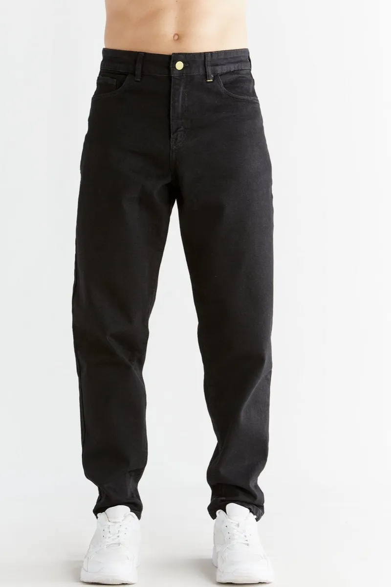 Evermind Evermind Herren vegan Jeans Karotte Fit Coal Schwarz, Schwarz, – Produktbild 2 von 2