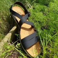 Fairticken Fairticken CARVELA vegane Riemen-Sandale aus "NoBuck" – Produktbild 1 von 1