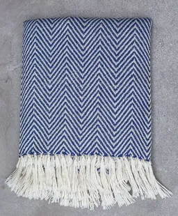 Eco Inner Living Eco Inner Living Herringbone Decke 100 % recycelte Plastikflaschen tolle Farben – Produktbild 1 von 1