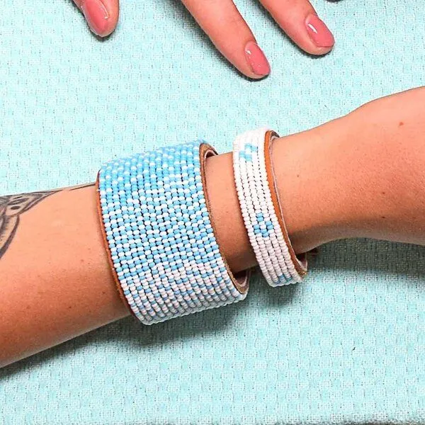 Swahili Coast Swahili Coast Perlenarmband & Armreif - OMBRE, Blau, – Produktbild 3 von 3