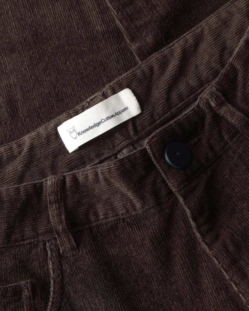 KnowledgeCotton Apparel KnowledgeCotton Apparel Herren vegan Hose Oak Regular Aus Cord In Der Farbe Chocolate Torte“, Braun, – Produktbild 1 von 2