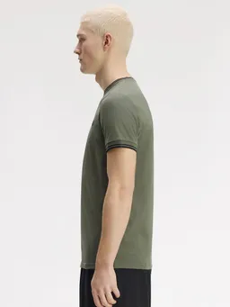 Fred Perry Fred Perry Twin Tipped T-Shirt Grün Z50 - Größe XXL – Produktbild 1 von 1