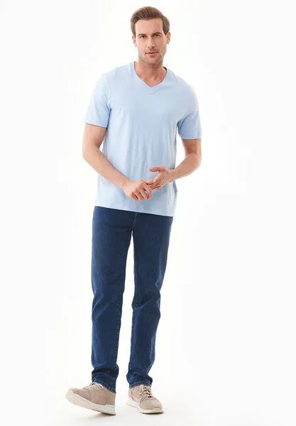 ORGANICATION ORGANICATION Basic T-Shirt aus Bio-Baumwolle mit V-Ausschnitt, Blau(powder blue), – Produktbild 2 von 4