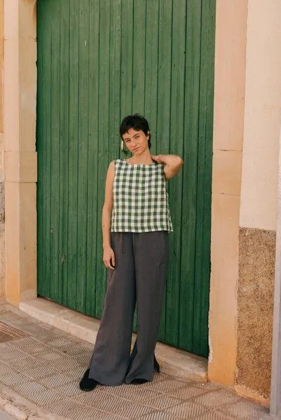 AmourLinen AmourLinen Leah weite Leinenhose mit Schlitzen, Holzkohle, – Produktbild 1 von 4