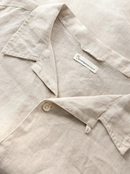 KnowledgeCotton Apparel KnowledgeCotton Apparel Box Fit Short Sleeved Linen Shirt, Light feather gray (beige), – Produktbild 3 von 3