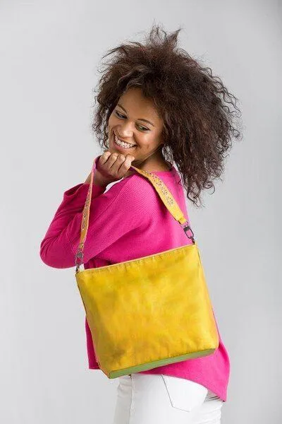 Smateria Smateria Umhänge-Tasche Lily, Rot (bordeaux), – Produktbild 3 von 5