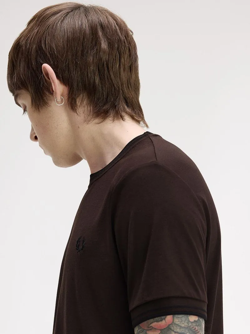 Fred Perry Fred Perry Twin Tipped T-Shirt Braun 86C - Größe XL, Braun, – Produktbild 3 von 5