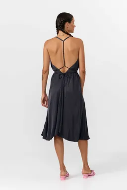 SUITE13LAB SUITE13LAB Damen vegan Kleid Mp Kurz Dunkelgrau – Produktbild 1 von 1