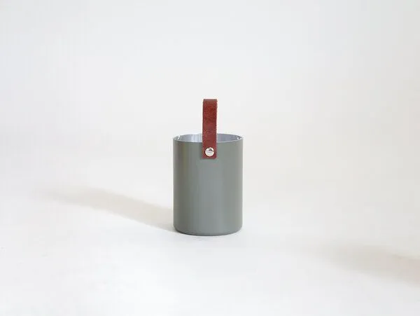 werkvoll by Lena Peter werkvoll by Lena Peter Recycling Feuerlöscher Henkeldose FIRE, Red, – Produktbild 2 von 6