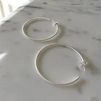 noemvri fashion label noemvri fashion label big Swirl hoops, Silber, – Produktbild 1 von 1