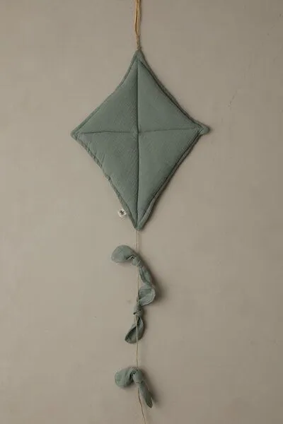 2 Stories 2 Stories KITE Wanddekoration aus Bio Musslin, Grün, – Produktbild 1 von 4