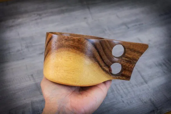 BY COPALA BY COPALA Kuksa-Becher aus Akazie, Kaffeetasse aus Akazienholz im skandinavischem Design, handgefertigter Becher – Produktbild 2 von 4