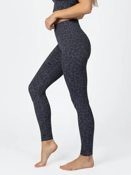 Yoga Hero Yoga Hero Leggings Leopard ecoNYL, Dunkelblau, – Produktbild 3 von 4