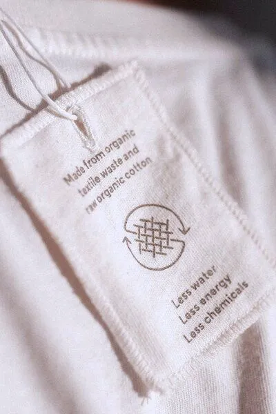 Kultgut Kultgut Biofair - Artdesign - Recyceltes Bio- Baumwolle- off white / Driving my way Shirt, Natur, – Produktbild 4 von 4