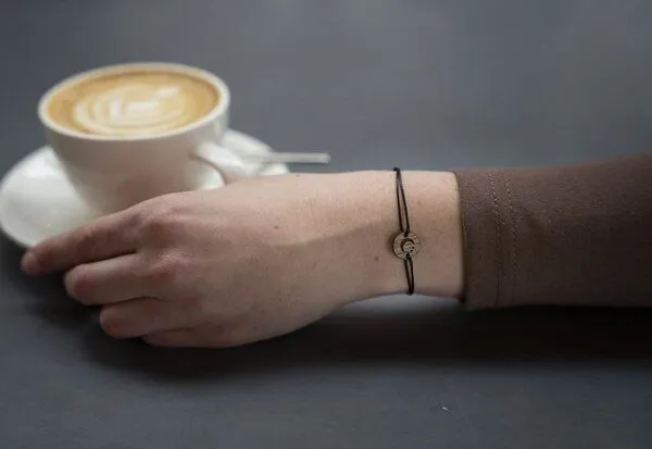 BeWooden BeWooden Zarte Armbänder mit Holzdetail, Moon, – Produktbild 3 von 3
