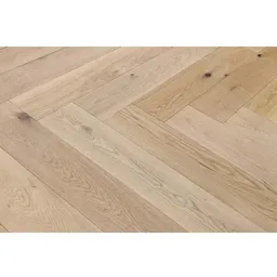 woodstore24 woodstore24 Eiche Parkett, Fischgrät, gebürstet, matt lackiert 14 (S) x 125 (B) x 600 mm (L), Sortierung natur (1,2 m² / Paket) – Produktbild 1 von 1
