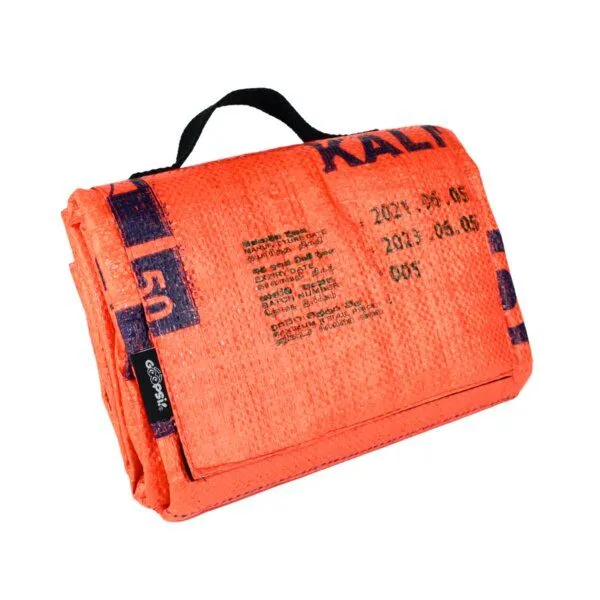 GOOPSI GOOPSI Faltbare Outdoordecke aus Reissack – Kinderdecke, Picknickdecke, Hundedecke - Fairtrade, Orange, – Produktbild 1 von 4