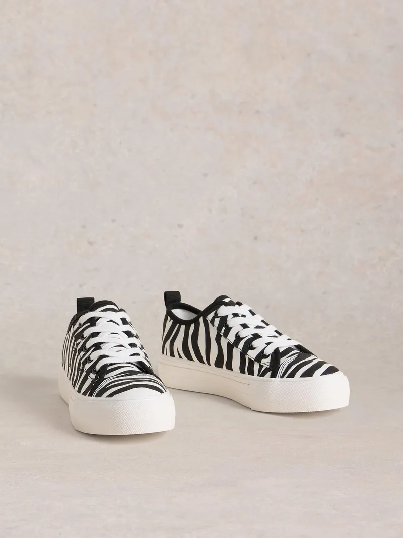 White Stuff Pippa Turnschuhe - 37, Schwarz print, – Produktbild 2 von 4
