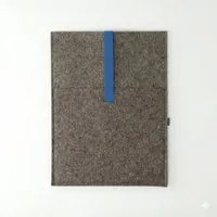matilda k manufaktur matilda k. manufaktur Minimalistische Laptophülle aus Wollfilz 'max' mit Einsteckfach | für MacBook |Air| Pro 13|14|15|16 Zoll, Braun-mittelblau, – Produktbild 1 von 1