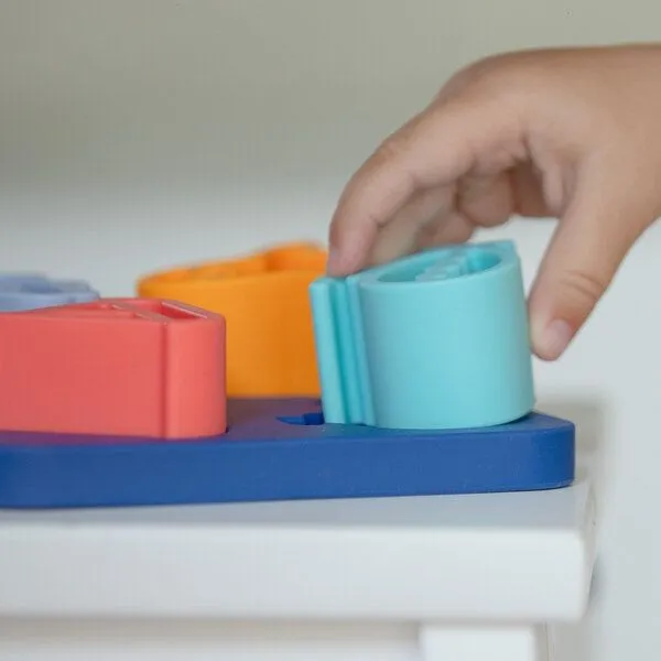 PETIKIDS PETIKIDS Silikon-Lernspielzeug – Puzzle mit Fahrzeugen – Produktbild 4 von 4